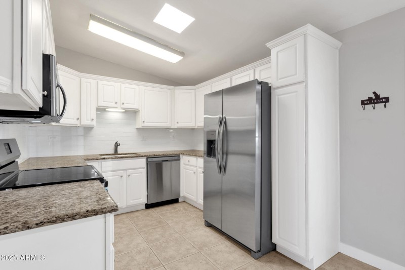 12-web-or-mls-345-w-montecito-ave