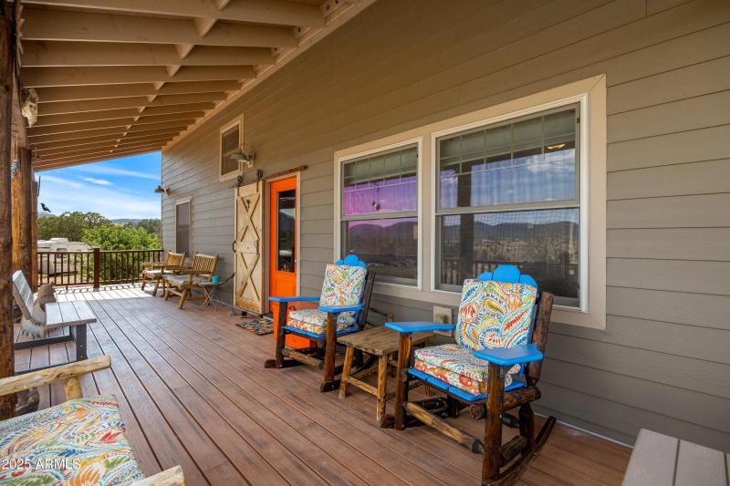 Front Porch twd Entry Door