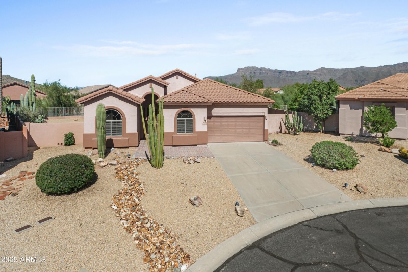 7080-E-Casa-Requena-Drive-4