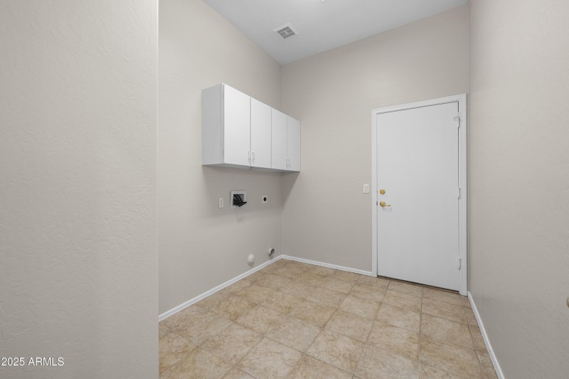 7080-E-Casa-Requena-Drive-34