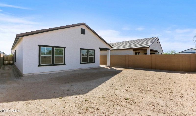 MR Lot #88 Back Exterior 3 (Large)