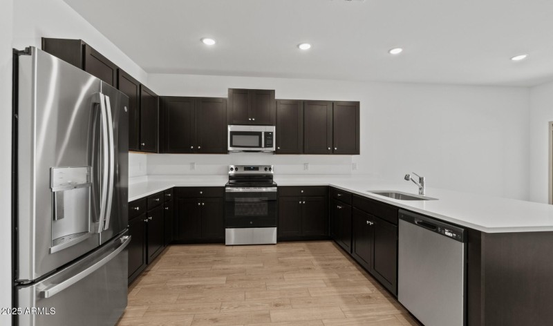 MR Lot #88 Kitchen 3 (Large)