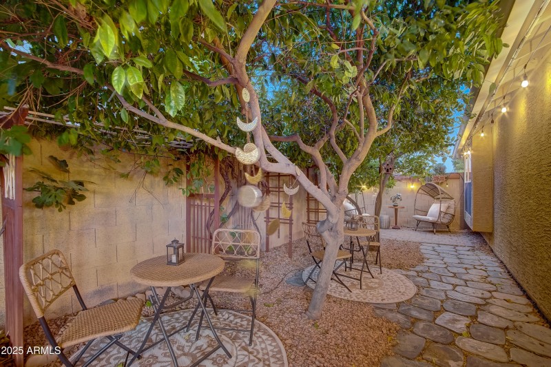 E Kiva Ave-090_4.9MB