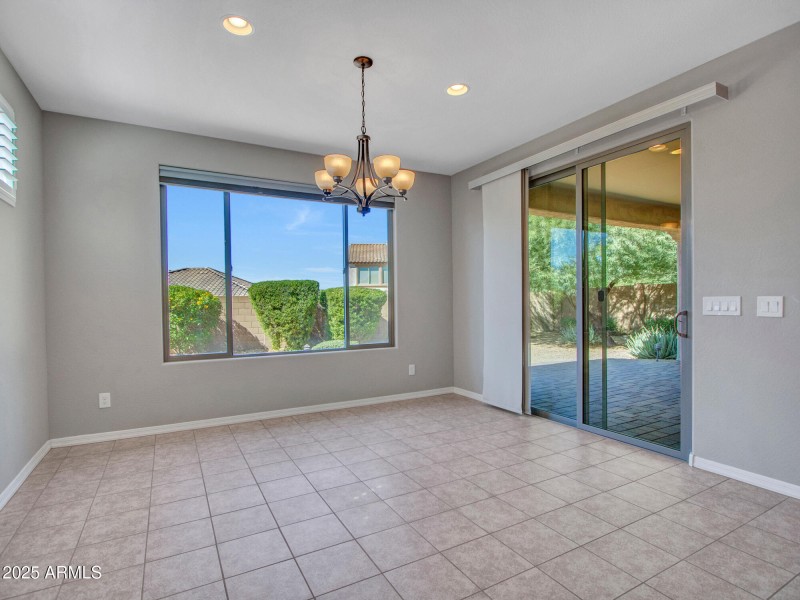 06-Breakfast-nook-(2)