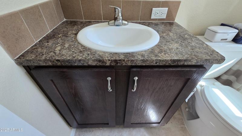 Main Bathroom vanity