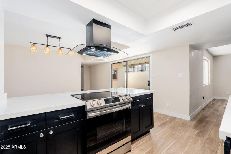 8120 N 32nd Ave - 11