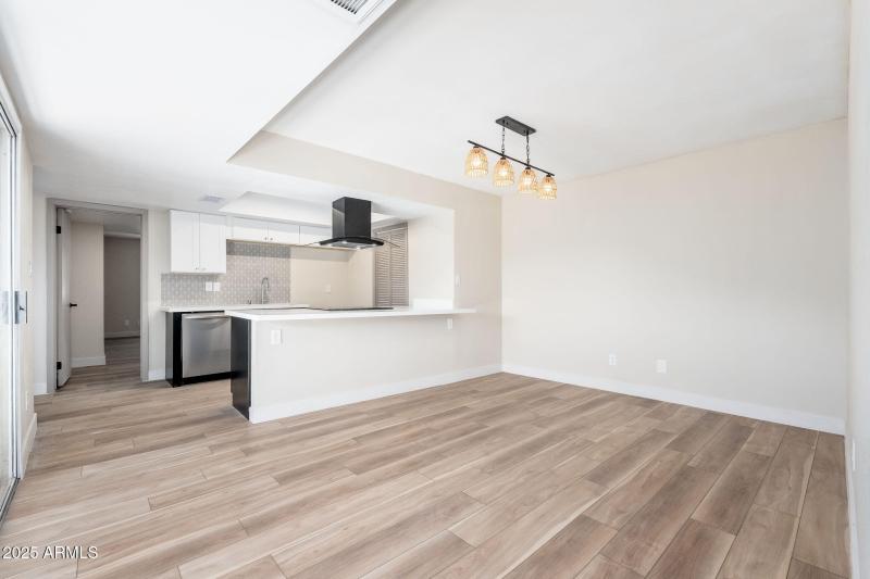 8120 N 32nd Ave - 14