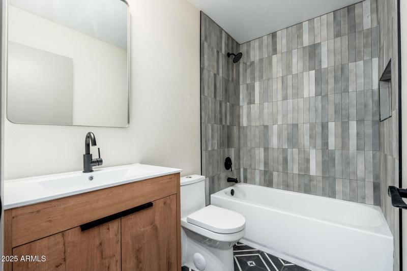 8120 N 32nd Ave - 26