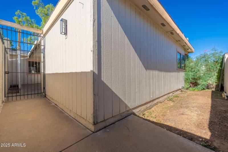 8120 N 32nd Ave - 30