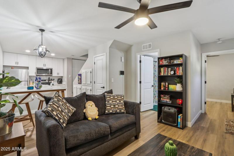 7-web-or-mls-N Alma School Rd-S1710-007