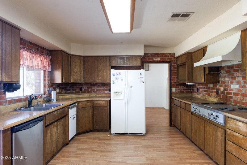 Kitchen 4
