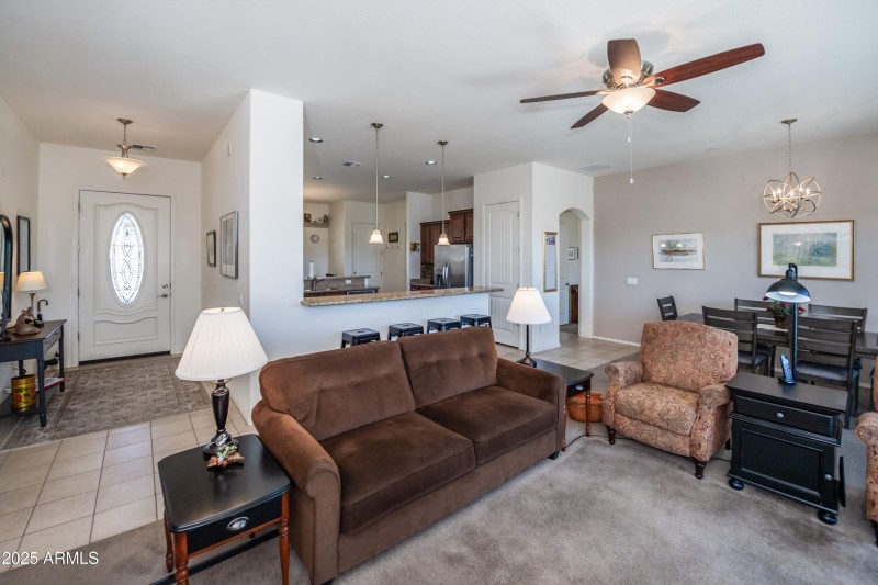 004_Living Room