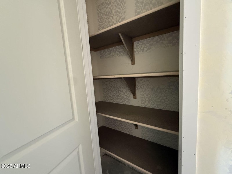 10.hallcloset
