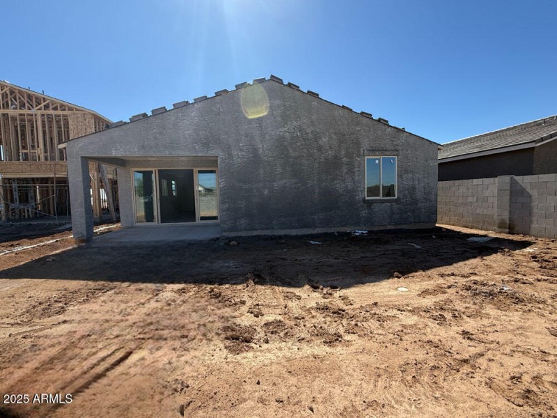 20.backofhome-Photoroom