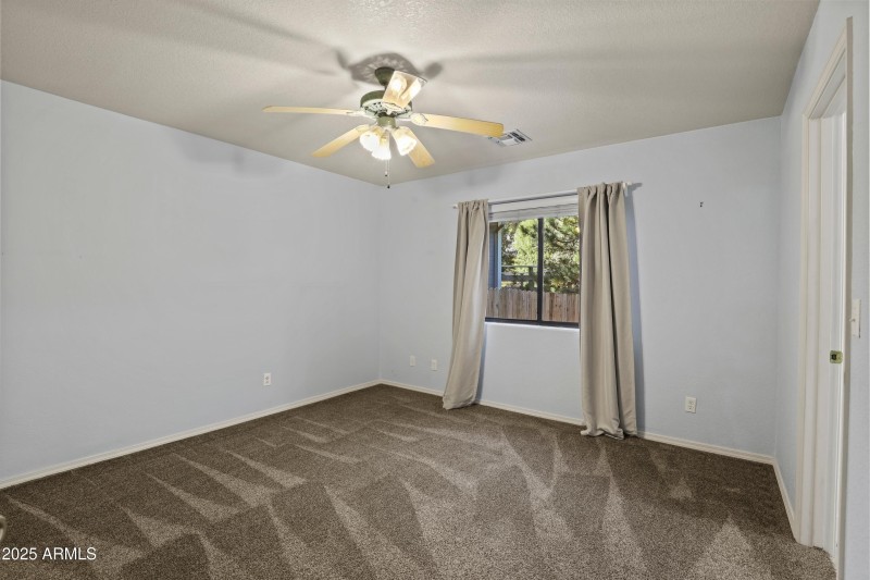 Guest Bedroom 1 (1)