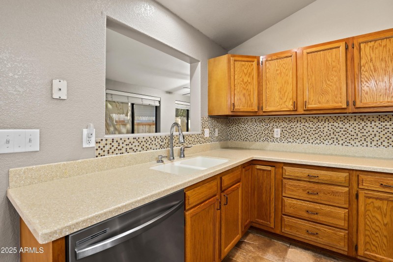 Kitchen (2)