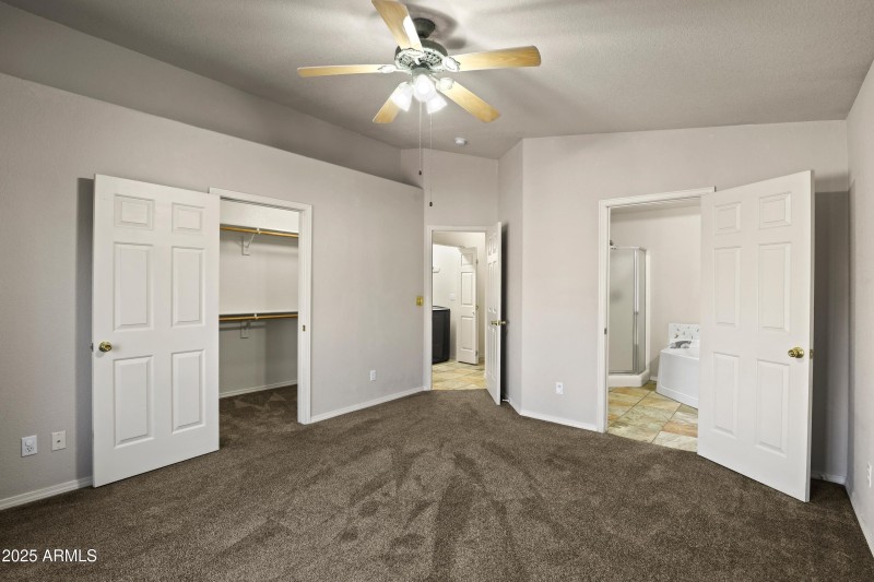 Master Bedroom (2)
