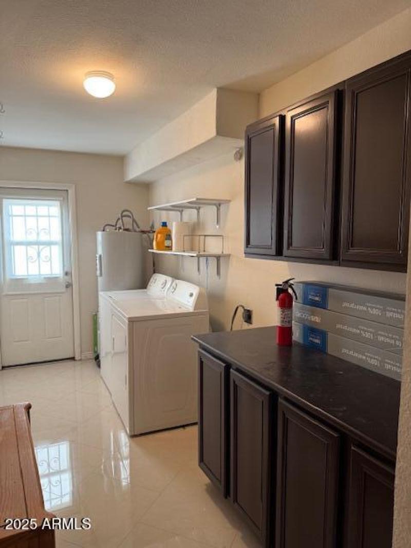 Villa Monterey - Laundry room