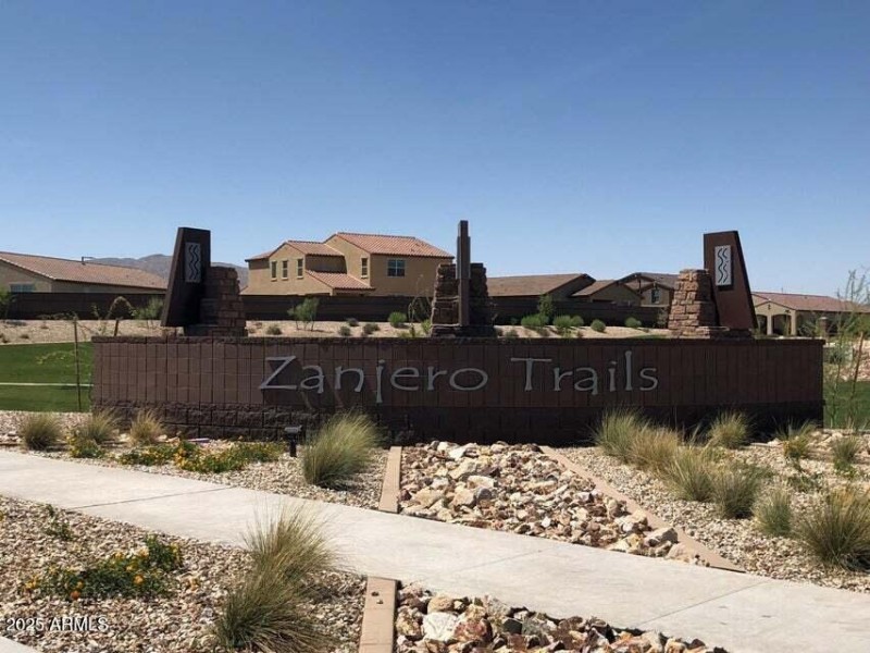 Zanjero Trails Monument