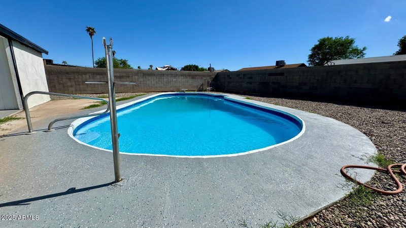 PHOTO-2025-10-17-17-33-04 2