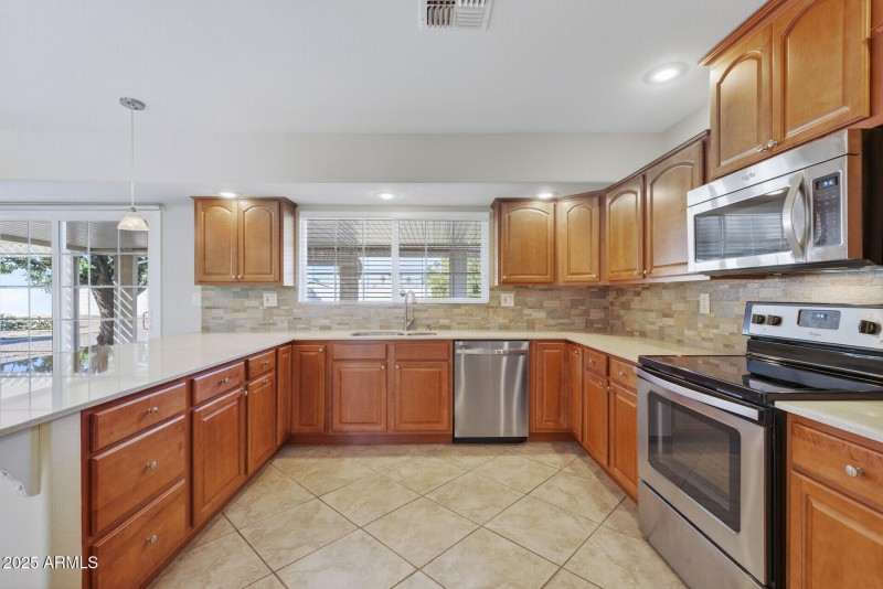 14_19222_N_Welk_Dr13_mls