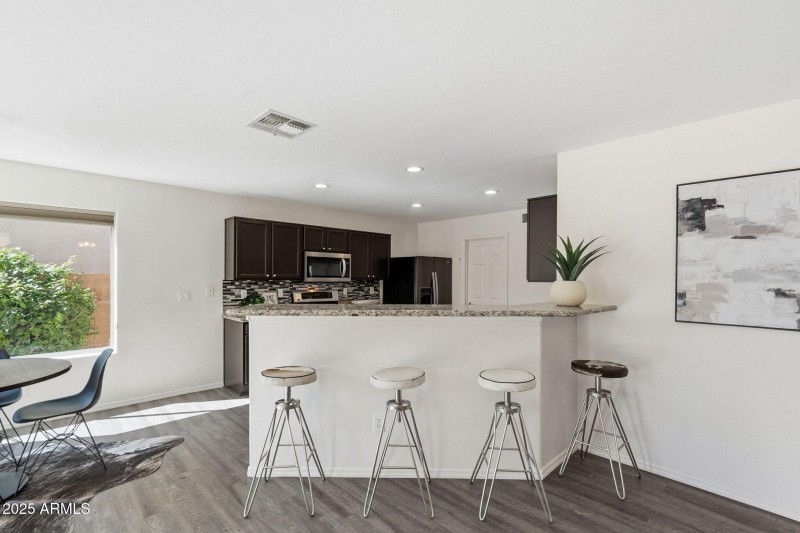 16-web-or-mls-ListerPros-16