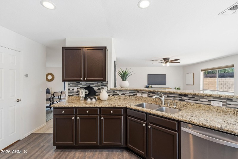 19-web-or-mls-ListerPros-19