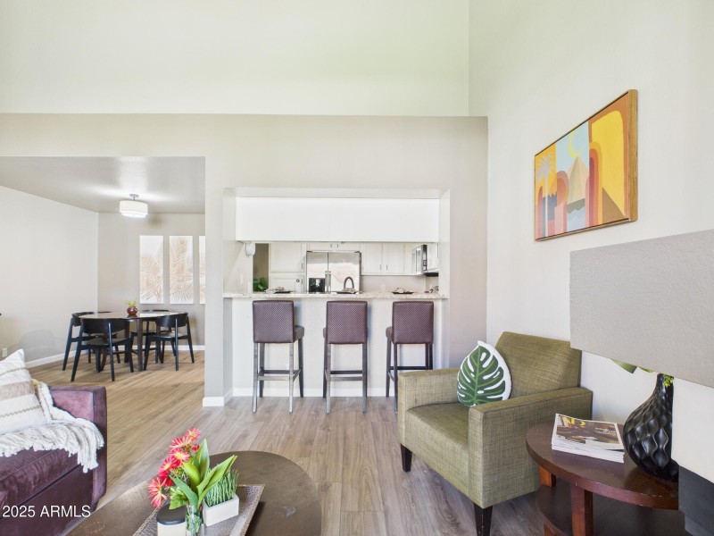 CAM02404G0-PR0150-STILL017