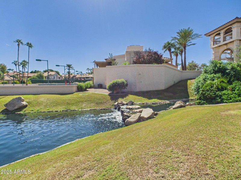 CAM02404G0-PR0150-STILL035