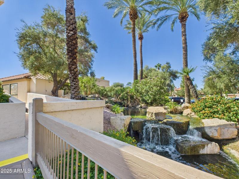 CAM02404G0-PR0150-STILL038