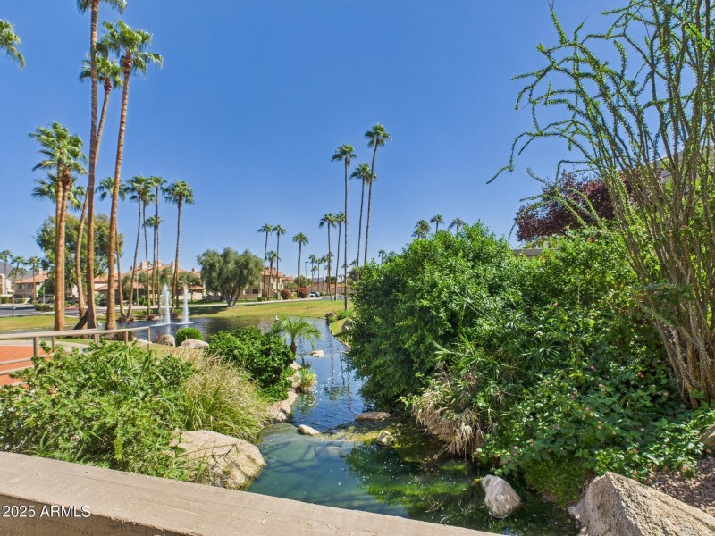 CAM02404G0-PR0150-STILL039