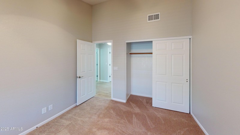 9050-E-Gray-Rd-Bedroom 3