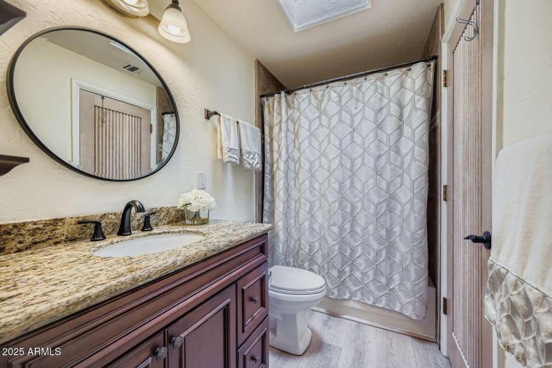 Guest En Suite Bathroom