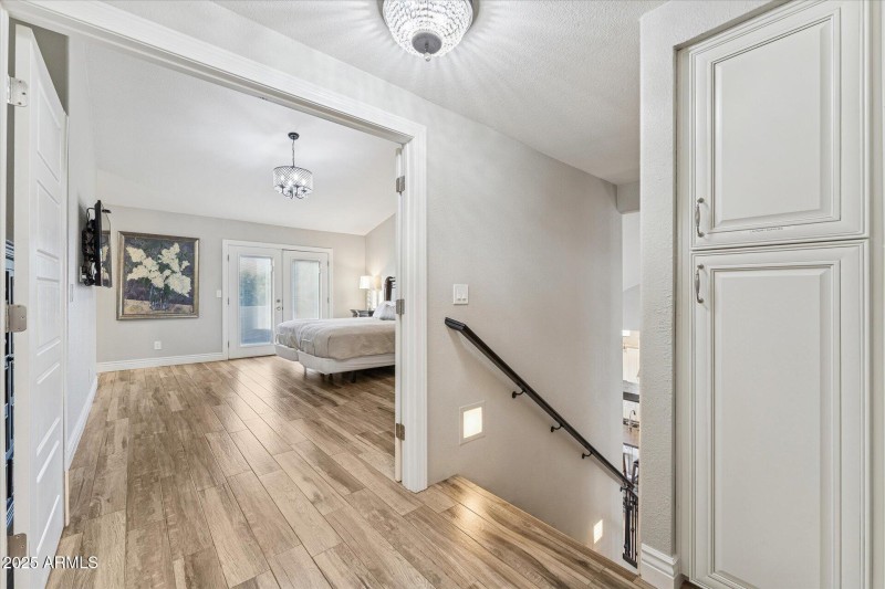 27-026-upstairs-landing