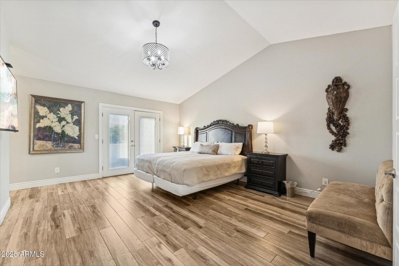 28-027-primary-bedroom