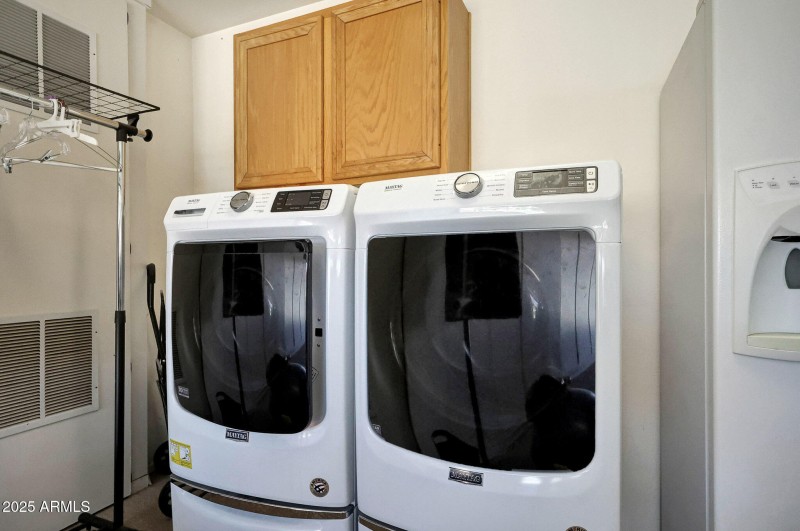 Washer_Dryer Included!
