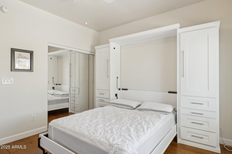 Guest Room Murphy Bed