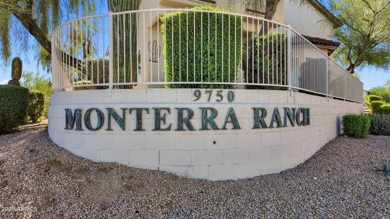 Monterra Ranch Monument