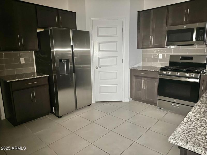 40c93e66-173e-4532-98b5-9c9006e4737e