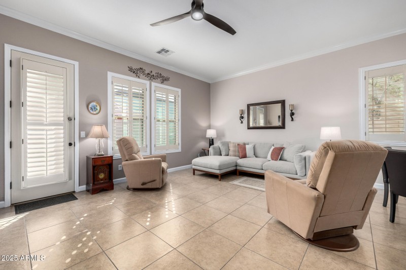 Windows with lots of natural light