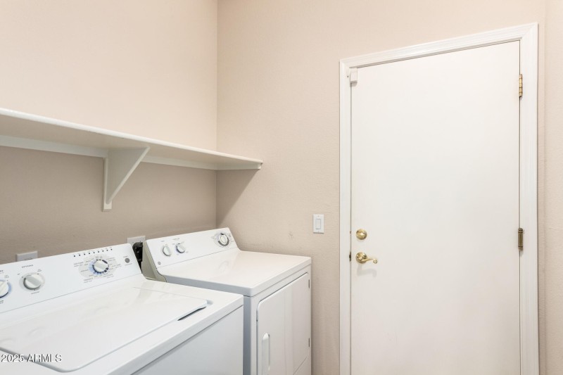 Lexington Laundry Room
