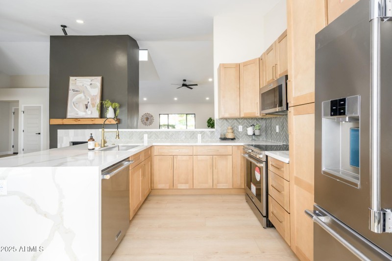 11-web-or-mls-BellaVista-19