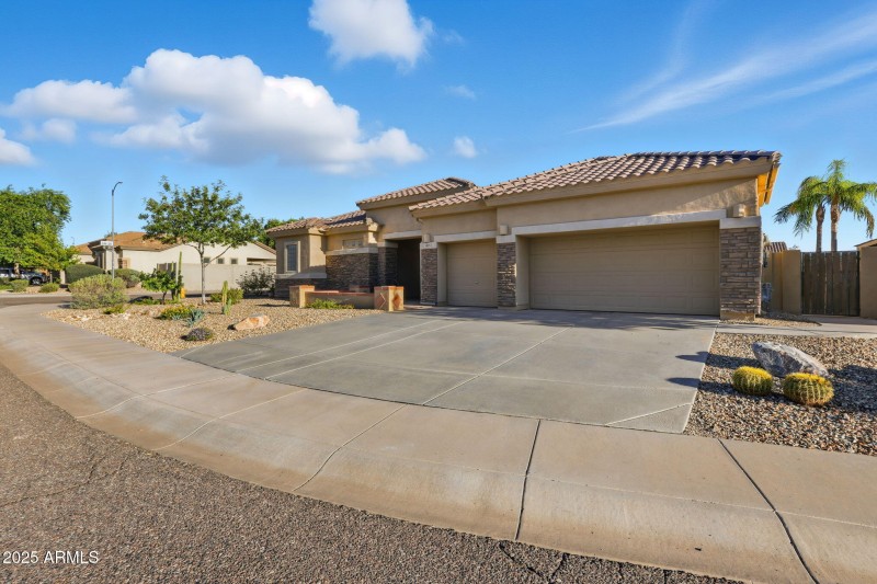 Desert Elegance in Stetson Valley