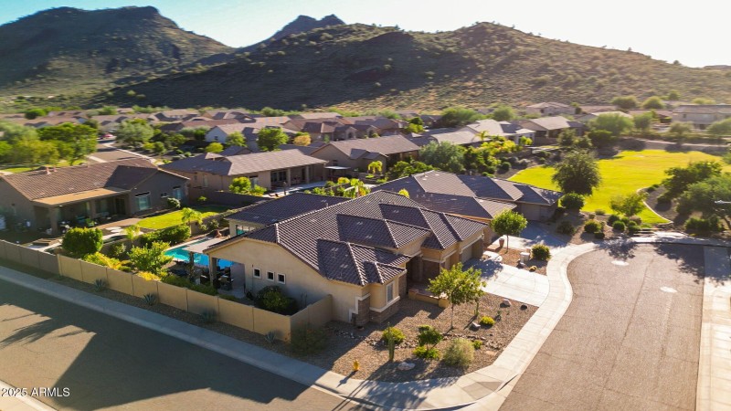 Mountain-View Masterpiece