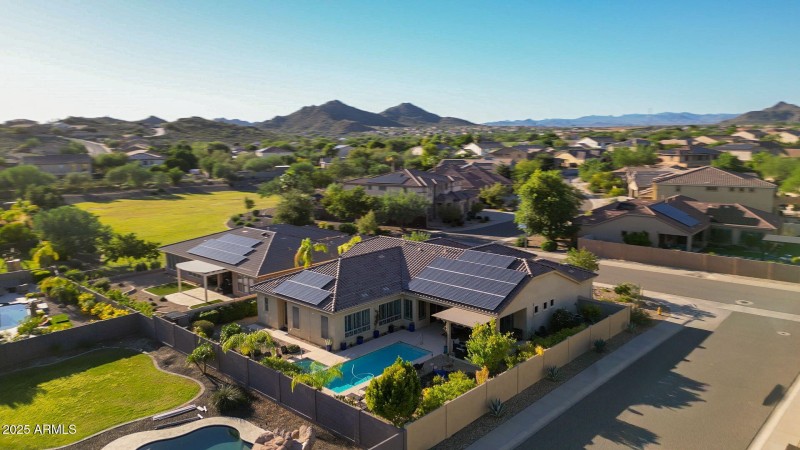 Mountain-View Masterpiece