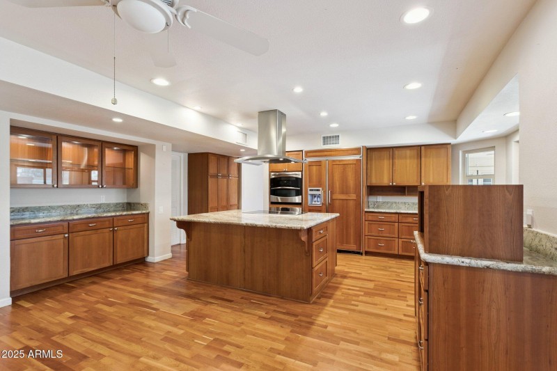 11-web-or-mls-8919-n-80th-pl