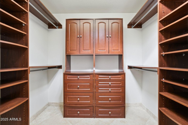 19-web-or-mls-8919-n-80th-pl