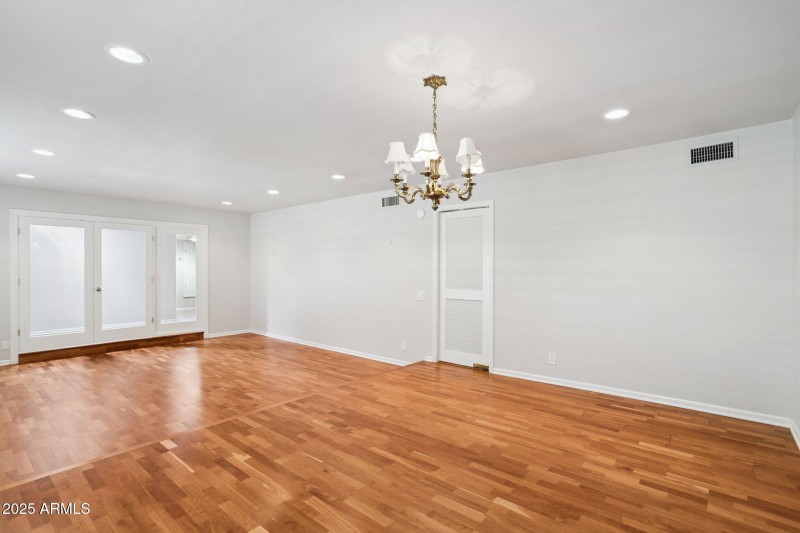 39-web-or-mls-8919-n-80th-pl