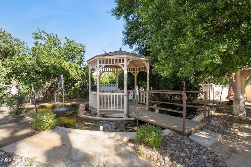 47-web-or-mls-8919-n-80th-pl