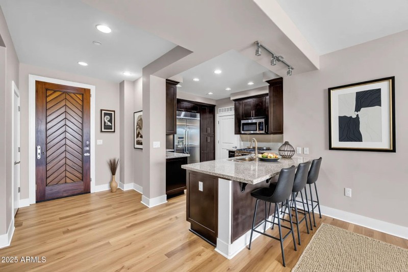 11-web-or-mls-collov-ai_20251016222735_w